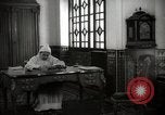 Standbild Sultan von Marokko Mohammed V in seinem Palast Marokko Nordafrika, 1942, aus Sekunde 61 historischem Filmmaterial Videoclip 65675067425