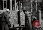 Standbild Mohammed V Sultan von Marokko Begleitung Gäste Marokko Nordafrika, 1942, aus Sekunde 44 historischem Filmmaterial Videoclip 65675067426