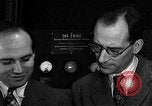Standbild J Presper Eckert und John Mauchly mit ENIAC Pennsylvania United States USA, 1945, aus Sekunde 22 historischem Filmmaterial Videoclip 65675067436