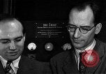 Standbild J Presper Eckert und John Mauchly mit ENIAC Pennsylvania United States USA, 1945, aus Sekunde 29 historischem Filmmaterial Videoclip 65675067436