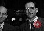 Standbild J Presper Eckert und John Mauchly mit ENIAC Pennsylvania United States USA, 1945, aus Sekunde 33 historischem Filmmaterial Videoclip 65675067436