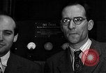 Standbild J Presper Eckert und John Mauchly mit ENIAC Pennsylvania United States USA, 1945, aus Sekunde 36 historischem Filmmaterial Videoclip 65675067436