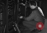 Standbild J Presper Eckert und John Mauchly mit ENIAC Pennsylvania United States USA, 1945, aus Sekunde 62 historischem Filmmaterial Videoclip 65675067436