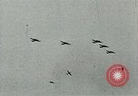 Standbild Royal Air Force Training Vereinigtes Königreich, 1940, aus Sekunde 11 historischem Filmmaterial Videoclip 65675067441