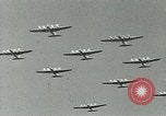 Standbild Royal Air Force Training Vereinigtes Königreich, 1940, aus Sekunde 54 historischem Filmmaterial Videoclip 65675067441