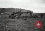 Standbild USA Artilleristen Einstellung bis 155mm lange Tom guns Anzio Italien, 1944, aus Sekunde 3 historischem Filmmaterial Videoclip 65675067456