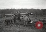 Standbild USA Artilleristen Einstellung bis 155mm lange Tom guns Anzio Italien, 1944, aus Sekunde 15 historischem Filmmaterial Videoclip 65675067456