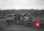 Standbild USA Artilleristen Einstellung bis 155mm lange Tom guns Anzio Italien, 1944, aus Sekunde 18 historischem Filmmaterial Videoclip 65675067456