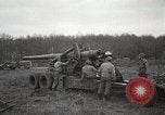 Standbild USA Artilleristen Einstellung bis 155mm lange Tom guns Anzio Italien, 1944, aus Sekunde 21 historischem Filmmaterial Videoclip 65675067456
