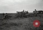 Standbild USA Artilleristen Einstellung bis 155mm lange Tom guns Anzio Italien, 1944, aus Sekunde 29 historischem Filmmaterial Videoclip 65675067456
