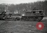 Standbild USA Artilleristen Einstellung bis 155mm lange Tom guns Anzio Italien, 1944, aus Sekunde 39 historischem Filmmaterial Videoclip 65675067456