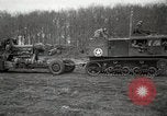 Standbild USA Artilleristen Einstellung bis 155mm lange Tom guns Anzio Italien, 1944, aus Sekunde 40 historischem Filmmaterial Videoclip 65675067456
