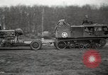 Standbild USA Artilleristen Einstellung bis 155mm lange Tom guns Anzio Italien, 1944, aus Sekunde 41 historischem Filmmaterial Videoclip 65675067456