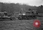 Standbild USA Artilleristen Einstellung bis 155mm lange Tom guns Anzio Italien, 1944, aus Sekunde 42 historischem Filmmaterial Videoclip 65675067456