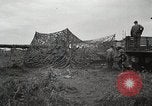 Standbild USA Artilleristen Einstellung bis 155mm lange Tom guns Anzio Italien, 1944, aus Sekunde 47 historischem Filmmaterial Videoclip 65675067456