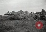 Standbild USA Artilleristen Einstellung bis 155mm lange Tom guns Anzio Italien, 1944, aus Sekunde 60 historischem Filmmaterial Videoclip 65675067456