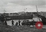 Standbild Anzio Hafen Invasion Anzio Italien, 1944, aus Sekunde 53 historischem Filmmaterial Videoclip 65675067457