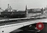 Immagine di Il Cremlino e la zona circostante Mosca Russia Unione Sovietica, 1943, secondo 17 filmato di repertorio 65675067476