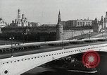 Immagine di Il Cremlino e la zona circostante Mosca Russia Unione Sovietica, 1943, secondo 18 filmato di repertorio 65675067476