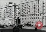 Immagine di Il Cremlino e la zona circostante Mosca Russia Unione Sovietica, 1943, secondo 36 filmato di repertorio 65675067476