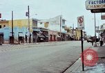 Standbild Heckenschützen auf Truppen Dominikanische Republik, 1965, aus Sekunde 56 historischem Filmmaterial Videoclip 65675067489