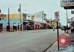 Standbild Heckenschützen auf Truppen Dominikanische Republik, 1965, aus Sekunde 58 historischem Filmmaterial Videoclip 65675067489