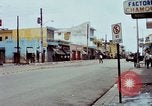 Standbild Heckenschützen auf Truppen Dominikanische Republik, 1965, aus Sekunde 59 historischem Filmmaterial Videoclip 65675067489