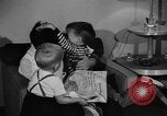 Standbild Familie der amerikanischen Automobil Arbeiter Detroit Michigan USA, 1950, aus Sekunde 13 historischem Filmmaterial Videoclip 65675067510