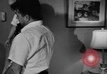 Standbild Familie der amerikanischen Automobil Arbeiter Detroit Michigan USA, 1950, aus Sekunde 26 historischem Filmmaterial Videoclip 65675067510