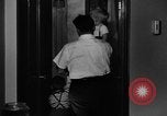 Standbild Familie der amerikanischen Automobil Arbeiter Detroit Michigan USA, 1950, aus Sekunde 29 historischem Filmmaterial Videoclip 65675067510