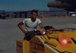 Standbild Flight Line control Vietnam, 1967, aus Sekunde 24 historischem Filmmaterial Videoclip 65675067511