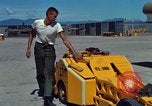 Standbild Flight Line control Vietnam, 1967, aus Sekunde 29 historischem Filmmaterial Videoclip 65675067511