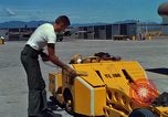 Standbild Flight Line control Vietnam, 1967, aus Sekunde 30 historischem Filmmaterial Videoclip 65675067511