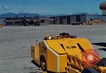 Standbild Flight Line control Vietnam, 1967, aus Sekunde 34 historischem Filmmaterial Videoclip 65675067511