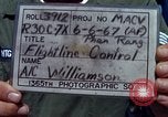 Standbild Flight Line control Vietnam, 1967, aus Sekunde 35 historischem Filmmaterial Videoclip 65675067511