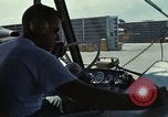 Standbild Flight Line control Vietnam, 1967, aus Sekunde 16 historischem Filmmaterial Videoclip 65675067512