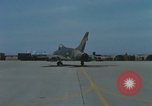 Standbild Flight Line control Vietnam, 1967, aus Sekunde 55 historischem Filmmaterial Videoclip 65675067512