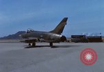 Standbild Flight Line control Vietnam, 1967, aus Sekunde 62 historischem Filmmaterial Videoclip 65675067512