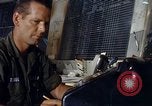 Standbild Flight Line control Vietnam, 1967, aus Sekunde 42 historischem Filmmaterial Videoclip 65675067513