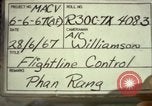 Image flight line control Vietnam, 1967, de la seconde 13 séquences d'archives historiques vidéo 65675067514