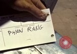 Image bases de courrier indésirable Phan Rang Vietnam, 1970, de la seconde 4 séquences d'archives historiques vidéo 65675067523