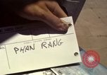 Image bases de courrier indésirable Phan Rang Vietnam, 1970, de la seconde 5 séquences d'archives historiques vidéo 65675067523