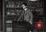 Immagine di Cittadini sala pubblica Yanaizu Giappone, 1950, secondo 9 filmato di repertorio 65675067528