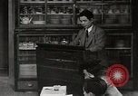 Immagine di Cittadini sala pubblica Yanaizu Giappone, 1950, secondo 17 filmato di repertorio 65675067528