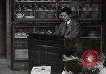 Immagine di Cittadini sala pubblica Yanaizu Giappone, 1950, secondo 19 filmato di repertorio 65675067528