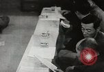 Immagine di Cittadini sala pubblica Yanaizu Giappone, 1950, secondo 34 filmato di repertorio 65675067528