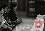 Immagine di Cittadini sala pubblica Yanaizu Giappone, 1950, secondo 38 filmato di repertorio 65675067528