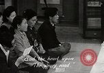 Immagine di Cittadini sala pubblica Yanaizu Giappone, 1950, secondo 40 filmato di repertorio 65675067528