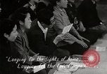 Immagine di Cittadini sala pubblica Yanaizu Giappone, 1950, secondo 44 filmato di repertorio 65675067528