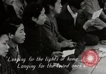 Immagine di Cittadini sala pubblica Yanaizu Giappone, 1950, secondo 47 filmato di repertorio 65675067528